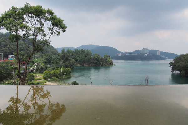 金盆阿嬤的香菇茶葉蛋：【南投・日月潭】阿婆茶葉蛋＆所長茶葉蛋