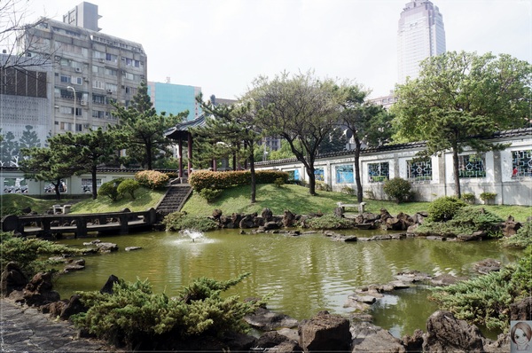逸仙公園：[城市小旅行]台北逸仙公園~隱身鬧區的世外桃源