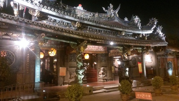 大龍峒保安宮：[遊]大龍峒保安宮-都市中沉澱身心的清靜地