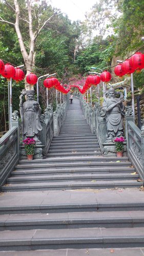 芝山岩:201304102117跟著捷運去踏青之芝山巖惠濟宮