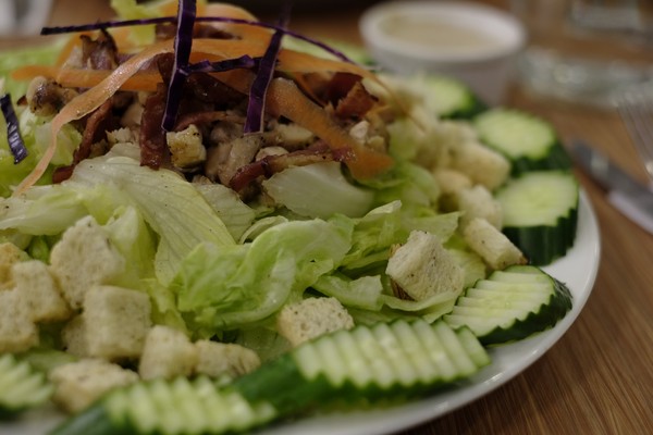 àlohas野草：嗑完沙拉我果然還是喜歡吃肉-àlohas野草