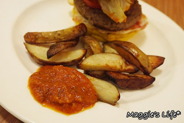 àlohas野草：台北美食。捷運國父紀念館【alohas野草歐式鄉村料理】紐西蘭草飼牛◆威靈頓牛排。漢堡