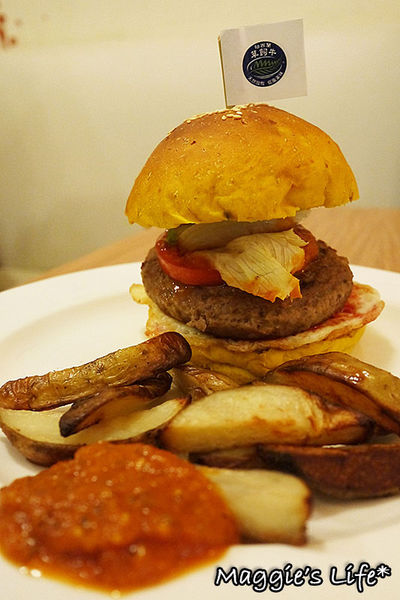 àlohas野草：台北美食。捷運國父紀念館【alohas野草歐式鄉村料理】紐西蘭草飼牛◆威靈頓牛排。漢堡