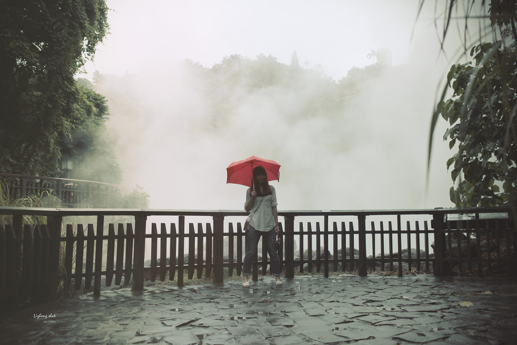 白霧霧的北投地熱谷