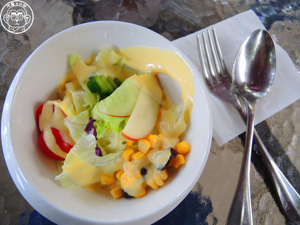 莓圃觀光休閒農園：作伙來企投【台北內湖･莓圃休閒觀光農園】庭園咖啡吃草莓料理