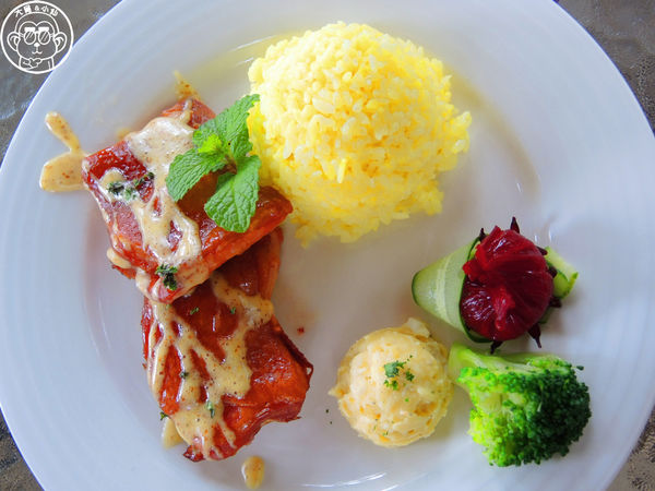 莓圃觀光休閒農園：作伙來企投【台北內湖･莓圃休閒觀光農園】庭園咖啡吃草莓料理