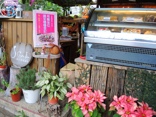 莓圃觀光休閒農園：作伙來企投【台北內湖･莓圃休閒觀光農園】庭園咖啡吃草莓料理