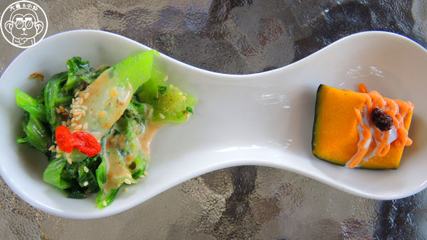 莓圃觀光休閒農園：作伙來企投【台北內湖･莓圃休閒觀光農園】庭園咖啡吃草莓料理