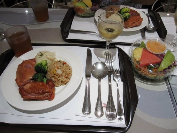 朱銘美術館:朱銘美術館 - 與大自然結合的藝術之旅