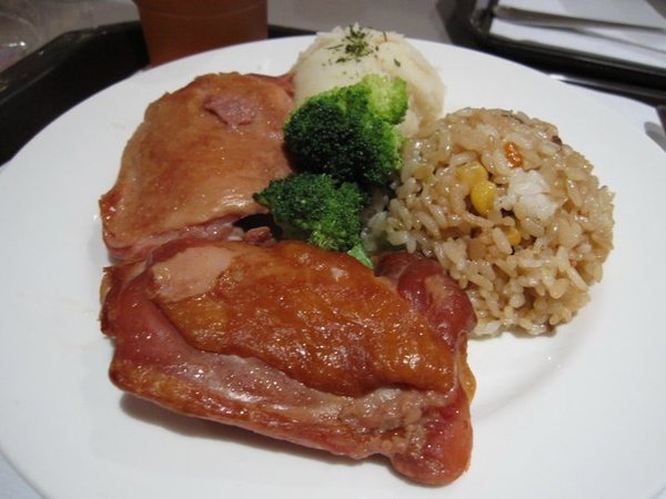 朱銘美術館:朱銘美術館 - 與大自然結合的藝術之旅