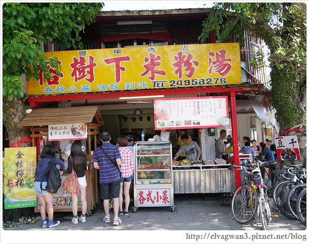 鐵道一日遊-鐵道一日遊-平溪線鐵道之旅-猴硐車站-貓村-貓掌屋-小彩繪村-煤礦博物園區-貓咪鳳梨酥-Hou Tong-黑鼻-平溪天燈節-十分車站-天燈-孔明燈-四色天燈-十分老街-靜安吊橋-十分瀑布-眼鏡洞-榕樹下米粉湯-胡家天燈-元宵節-43-478-1