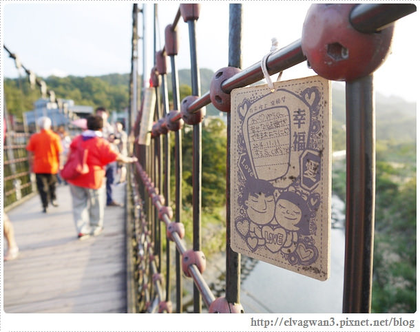 鐵道一日遊-鐵道一日遊-平溪線鐵道之旅-猴硐車站-貓村-貓掌屋-小彩繪村-煤礦博物園區-貓咪鳳梨酥-Hou Tong-黑鼻-平溪天燈節-十分車站-天燈-孔明燈-四色天燈-十分老街-靜安吊橋-十分瀑布-眼鏡洞-榕樹下米粉湯-胡家天燈-元宵節-66-604-1