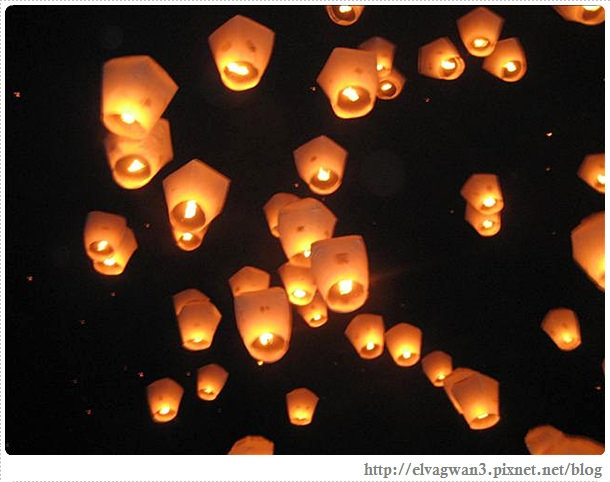 鐵道一日遊-鐵道一日遊-平溪線鐵道之旅-猴硐車站-貓村-貓掌屋-小彩繪村-煤礦博物園區-貓咪鳳梨酥-Hou Tong-黑鼻-平溪天燈節-十分車站-天燈-孔明燈-四色天燈-十分老街-靜安吊橋-十分瀑布-眼鏡洞-榕樹下米粉湯-胡家天燈-元宵節-69