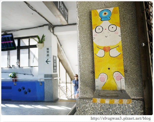 鐵道一日遊-平溪線鐵道之旅-猴硐車站-貓村-貓掌屋-小彩繪村-煤礦博物園區-貓咪鳳梨酥-Hou Tong-黑鼻-平溪天燈節-十分車站-天燈-孔明燈-四色天燈-十分老街-靜安吊橋-十分瀑布-眼鏡洞-榕樹下米粉湯-胡家天燈-元宵節-3-223-1