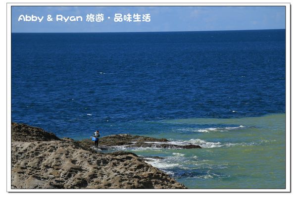 九份老街:【台北景點】九份吃芋圓~美到爆炸的陰陽海.連湯婆婆的湯屋都出現啦!!