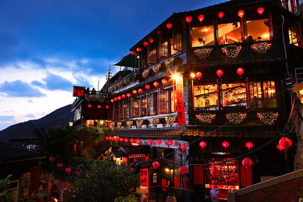 九份老街：『新北_九份老街』懷舊必去景點，神隱少女的場景！一探究竟~