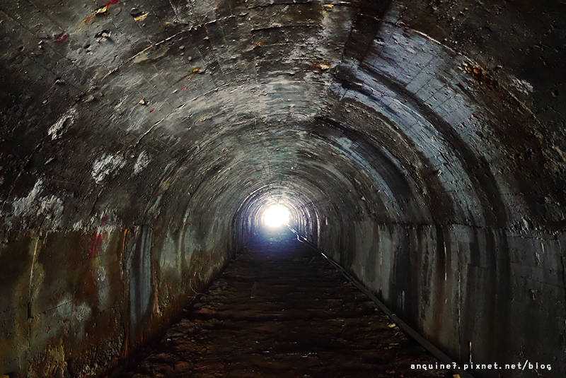 廖西瓜@新北瑞芳金瓜石水湳洞九份廢煙道陰陽海十三層遺址25.JPG