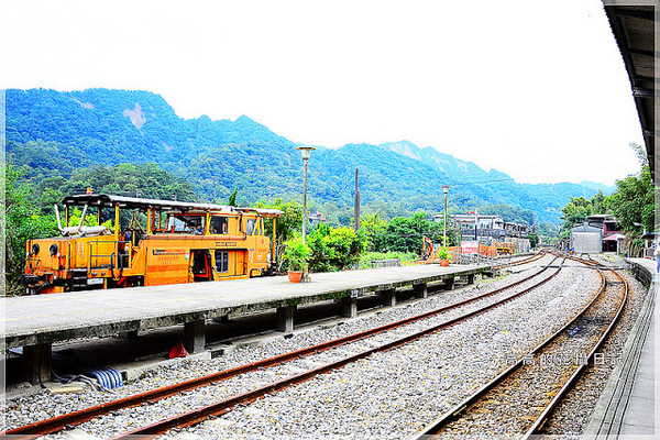 十分車站:【新北】平溪區。十分車站 十分老街