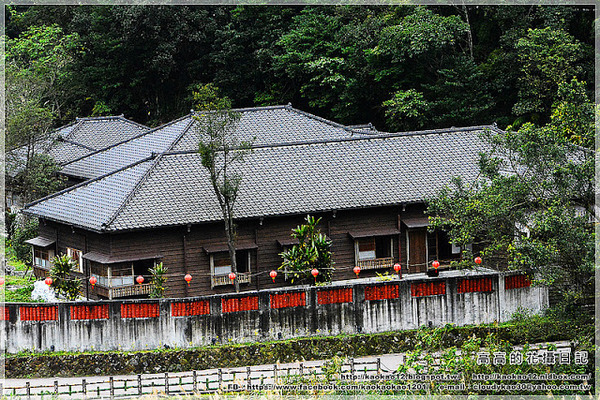 菁桐老街:【新北】平溪區。菁桐老街 溫泉商店 日式宿舍群 太子賓館 白石社區