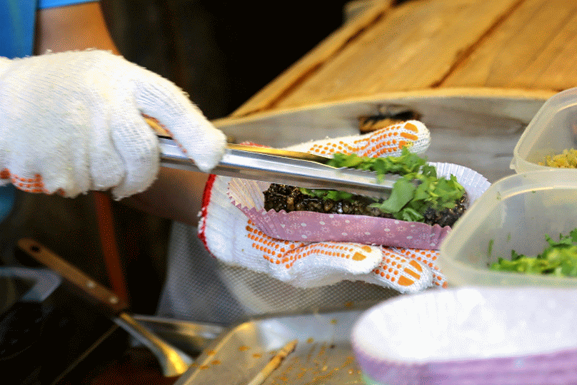 烏來老街：來去烏來住一晚 新北一日遊: 烏來老街 烏來溫泉 烏來吊橋 烏來瀑布 烏來纜車 台九線旅遊 檔車旅行