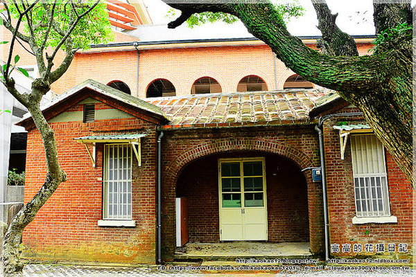 淡江中學:【新北】淡水區。私立淡江高级中學(校史館 馬偕博士墓園 外僑墓園…)