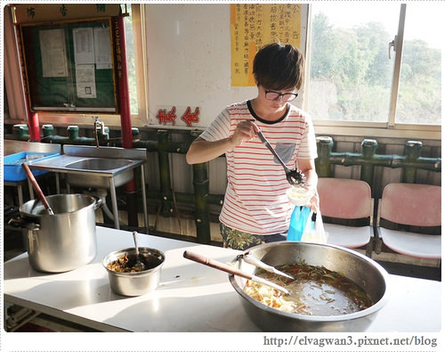 北海岸-三芝貝殼廟-富福頂山寺-十八羅漢洞-淡金公路-49-979-1