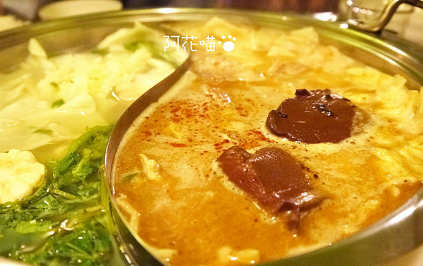 私宅打邊爐(長安店)：【南京復興│港式火鍋】『私宅打邊爐 / 長安店』肉質軟Q來著，手工丸子來店必點