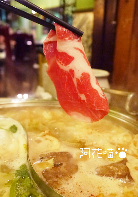 私宅打邊爐(長安店)：【南京復興│港式火鍋】『私宅打邊爐 / 長安店』肉質軟Q來著，手工丸子來店必點