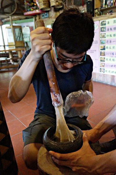 11328817_1079358448745203_1471181666_n