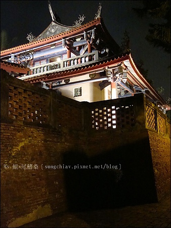 赤嵌樓：［台南中西］夜遊赤崁樓(上篇)