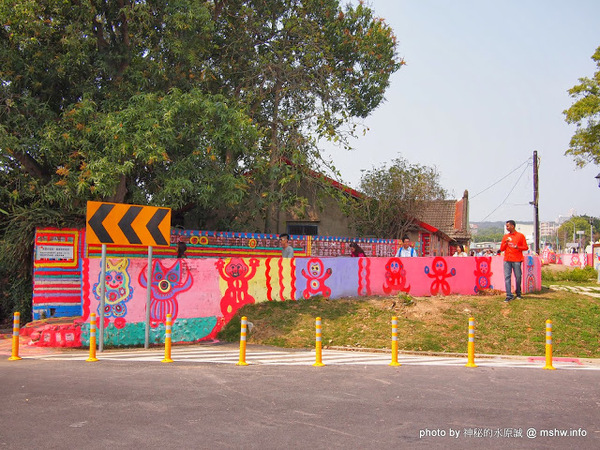 台中彩虹眷村：【景點】台中彩虹眷村&彩虹藝術公園@南屯 : 知名彩繪村？沒有想像中的有看頭,有主題的話可能會比較好!
