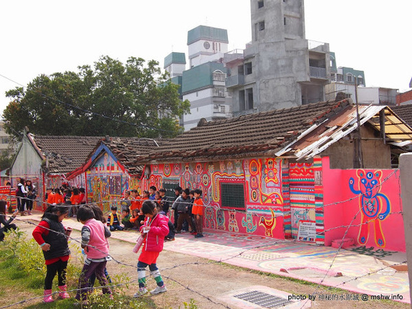 台中彩虹眷村：【景點】台中彩虹眷村&彩虹藝術公園@南屯 : 知名彩繪村？沒有想像中的有看頭,有主題的話可能會比較好!