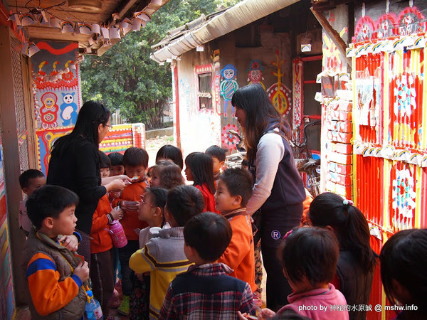 台中彩虹眷村：【景點】台中彩虹眷村&彩虹藝術公園@南屯 : 知名彩繪村？沒有想像中的有看頭,有主題的話可能會比較好!