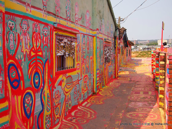 台中彩虹眷村：【景點】台中彩虹眷村&彩虹藝術公園@南屯 : 知名彩繪村？沒有想像中的有看頭,有主題的話可能會比較好!
