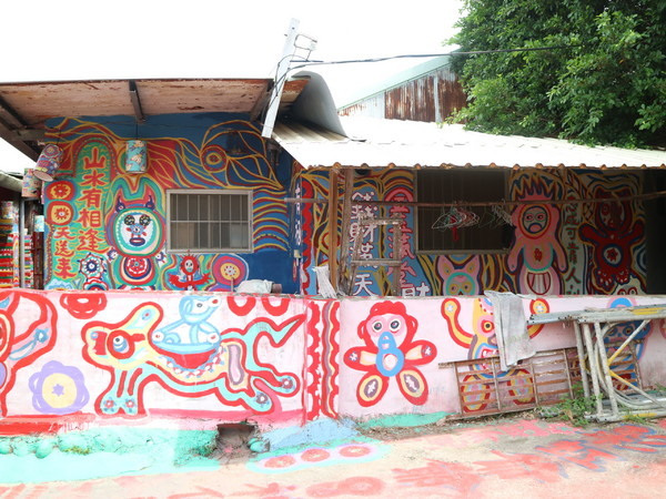 台中彩虹眷村：【台中旅遊】很有趣味的彩虹眷村