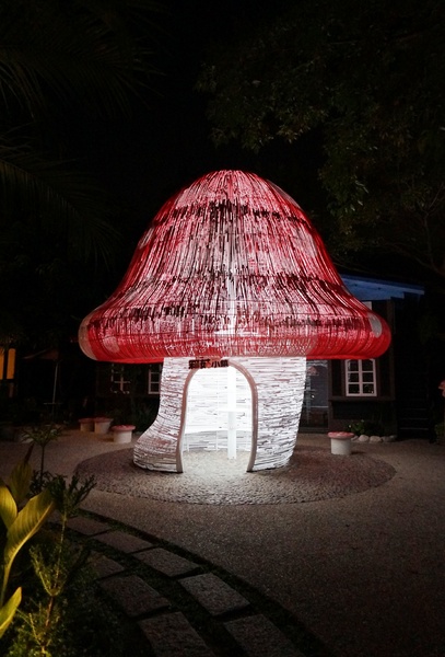 紙箱王創意園區 大坑店：台中大坑- 紙箱王 :  被紙箱包圍的世界! ~用餐分享~