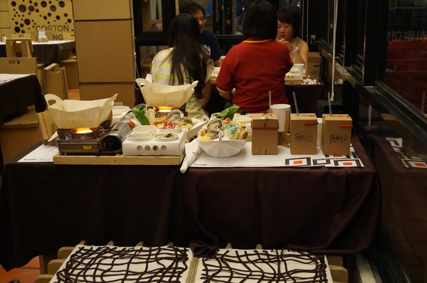 紙箱王創意園區 大坑店：台中大坑- 紙箱王 :  被紙箱包圍的世界! ~用餐分享~