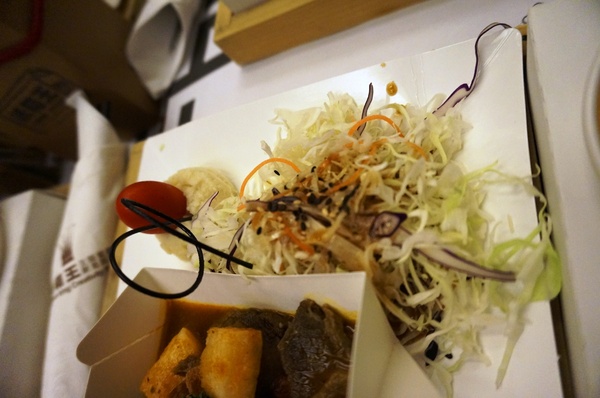 紙箱王創意園區 大坑店：台中大坑- 紙箱王 :  被紙箱包圍的世界! ~用餐分享~