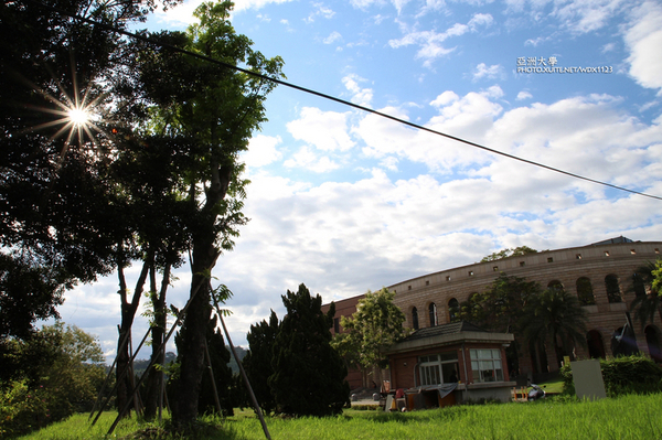 亞洲大學(ASIA UNIVERSITY):亞洲大學✪荷花池~早起的人兒拍花兒去~103.05.14&05.17