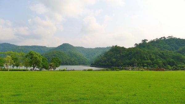 龍潭湖：宜蘭-讓人身心靈放鬆龍潭湖.悠閒走走去~