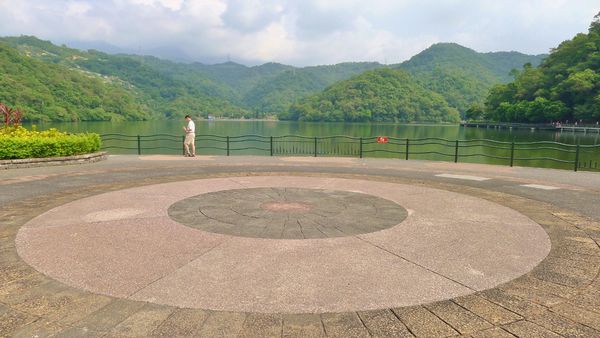 龍潭湖：宜蘭-讓人身心靈放鬆龍潭湖.悠閒走走去~