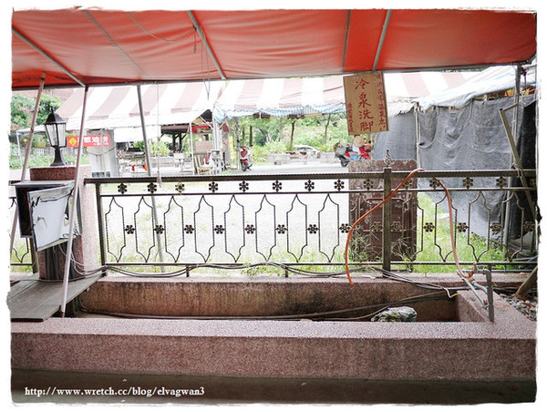湯圍溝礁溪溫泉公園(WuanChuanGo Park)：[宜蘭‧礁溪] 湯圍溝溫泉公園 --- 溫泉魚咬咬初體驗，擺脫厚重腳皮，迎接光滑的腳ㄚ兒吧 ~
