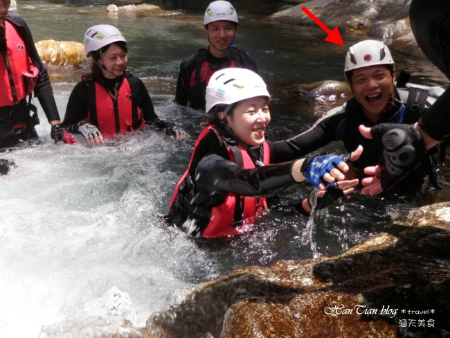 553013_638707386142469_947766689_n