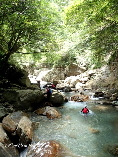 601997_639235842756290_1294469819_n