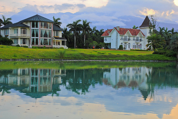 雲山水生態農莊：[遊記]【花蓮壽豐鄉】雲山水生態農莊。 絕美夢幻湖反霞光美景