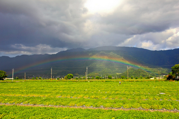 瑞穗北回歸線紀念碑：[遊記]【花蓮瑞穗鄉】北迴歸線標誌公園。驚見美麗大彩虹