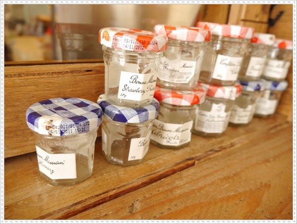 Ancre Cafe安克黑咖啡：【淡水】Ancre café 安克黑咖啡－當甜甜圈烙上了船錨圖案，沒想到好看又好吃呀！