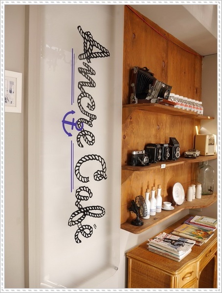 Ancre Cafe安克黑咖啡：【淡水】Ancre café 安克黑咖啡－當甜甜圈烙上了船錨圖案，沒想到好看又好吃呀！