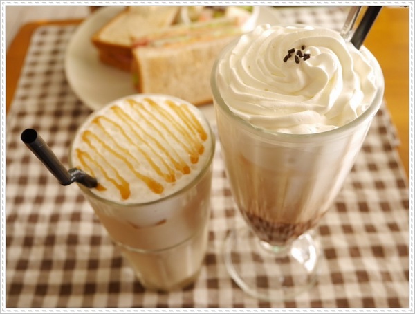 Ancre Cafe安克黑咖啡：【淡水】Ancre café 安克黑咖啡－當甜甜圈烙上了船錨圖案，沒想到好看又好吃呀！