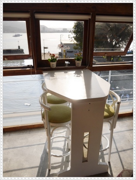 Ancre Cafe安克黑咖啡：【淡水】Ancre café 安克黑咖啡－當甜甜圈烙上了船錨圖案，沒想到好看又好吃呀！